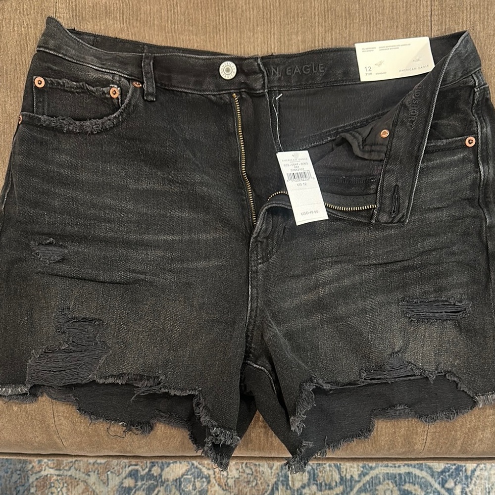 American Eagle 90s Boyfriend Mid-Length Shorts Size 12